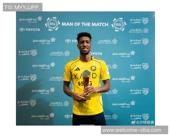 德尚调侃科曼在沙特联赛踢球假期生活引发关注